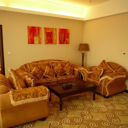 Guangzhou Yifeng Hotel Exterior photo