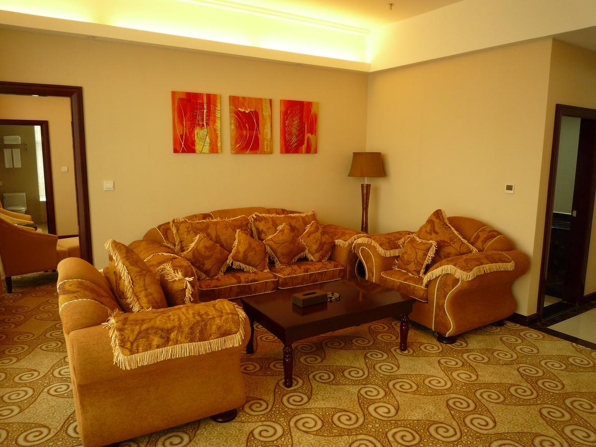 Guangzhou Yifeng Hotel Exterior photo